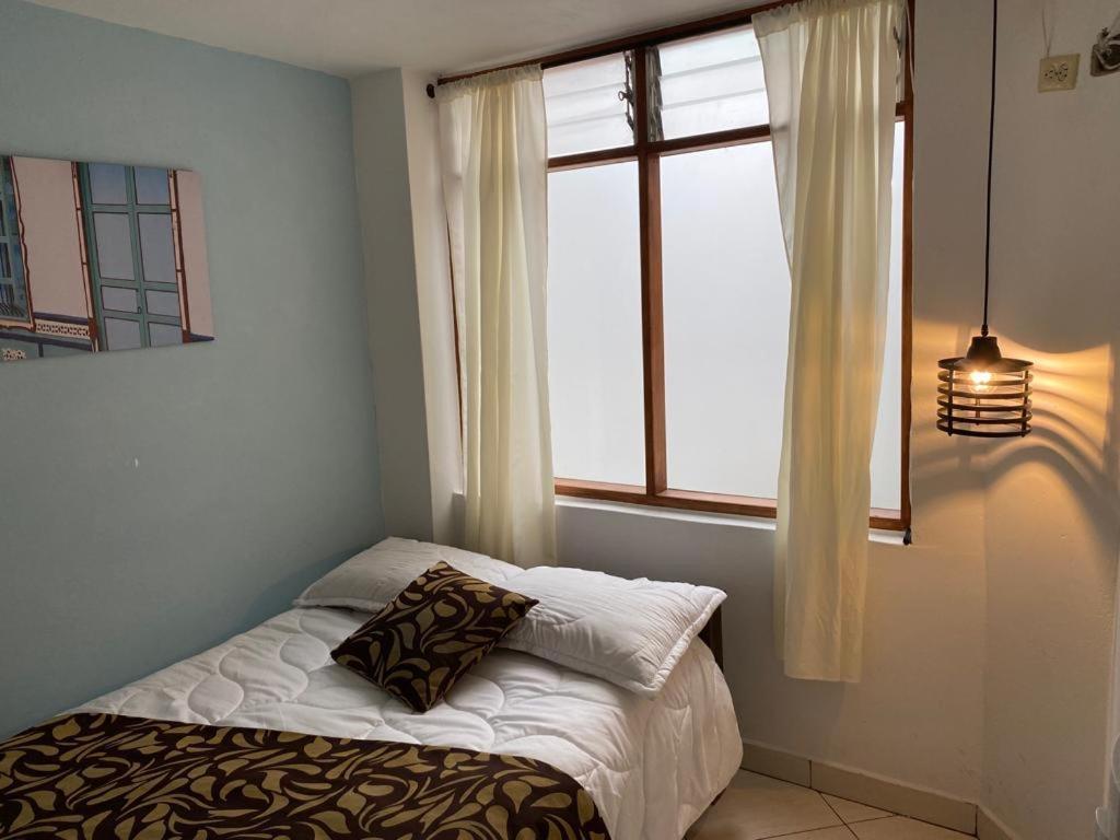 Hostel-Affordable Rooms With Private Bathroom San Juan Guatape Ngoại thất bức ảnh